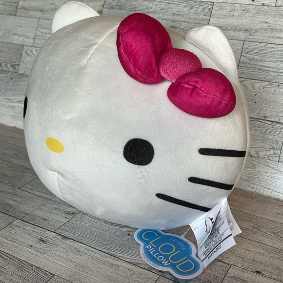 Hello Kitty Pillow - Picture 7 of 8